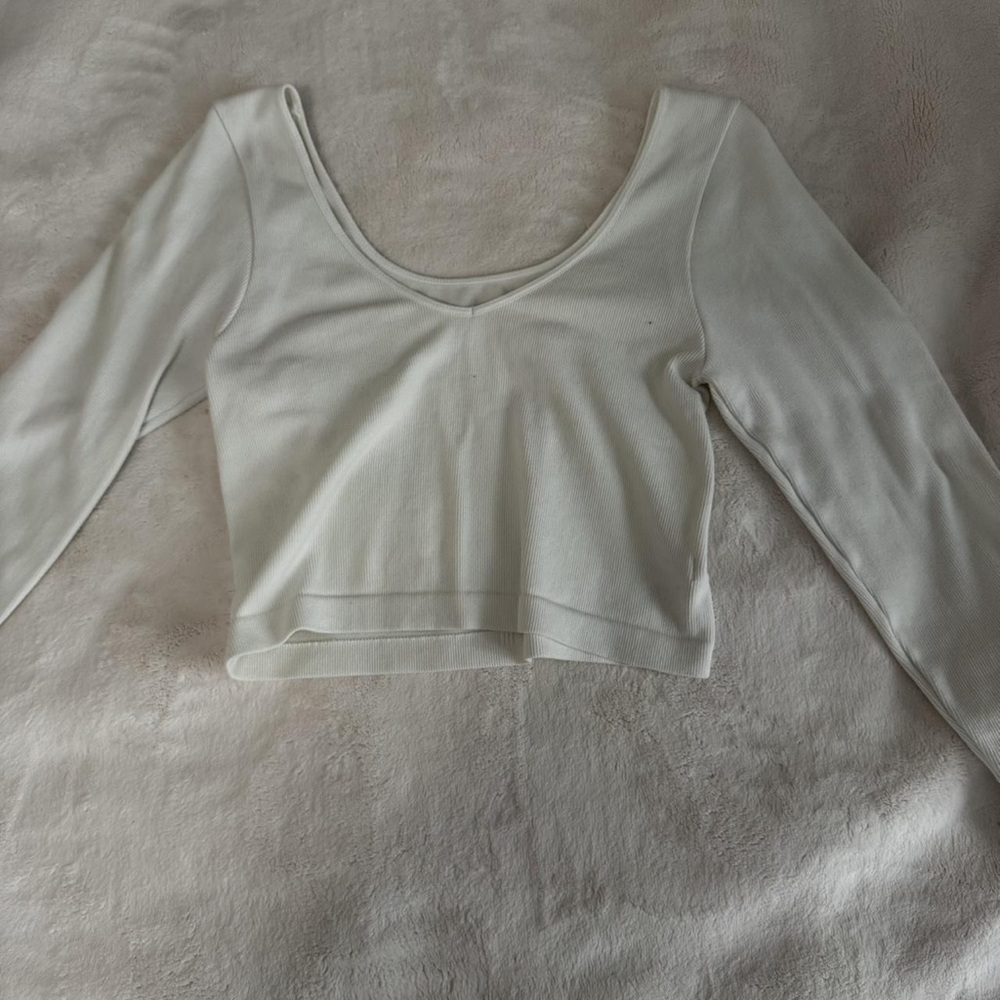 Aeropostale Cream Scoop Neck Long Sleeve Crop Top